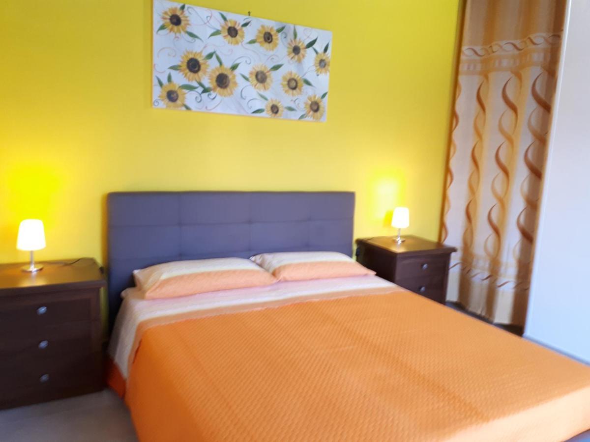 Oltremare Hotel Vignacastrisi Buitenkant foto